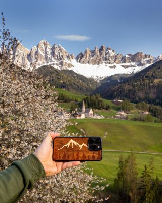 Tam, kde končí signál, začíná klid. 🌱 Miluješ ticho lesa, výhledy, co berou dech, a svobodu, kterou ti dá jen příroda?...