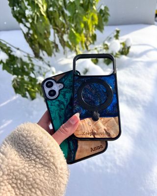 Jen do zítřka, 7. 12., garantujeme doručení vygravírovaných krytů pod stromeček. 🎄💫 Pokud chceš dát opravdu osobní dárek,...